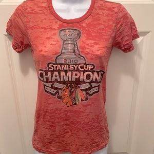 Womens rare Chicago Blackhawks 2010 Stanley Cup Champ burnout tee.